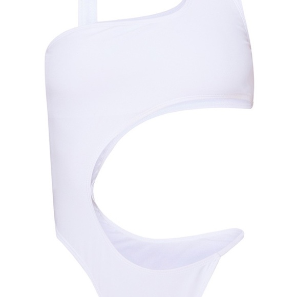 PrettyLittleThing White Asymmetrical Cut-Out One-Piece Swimsuit - Picture 3 of 5